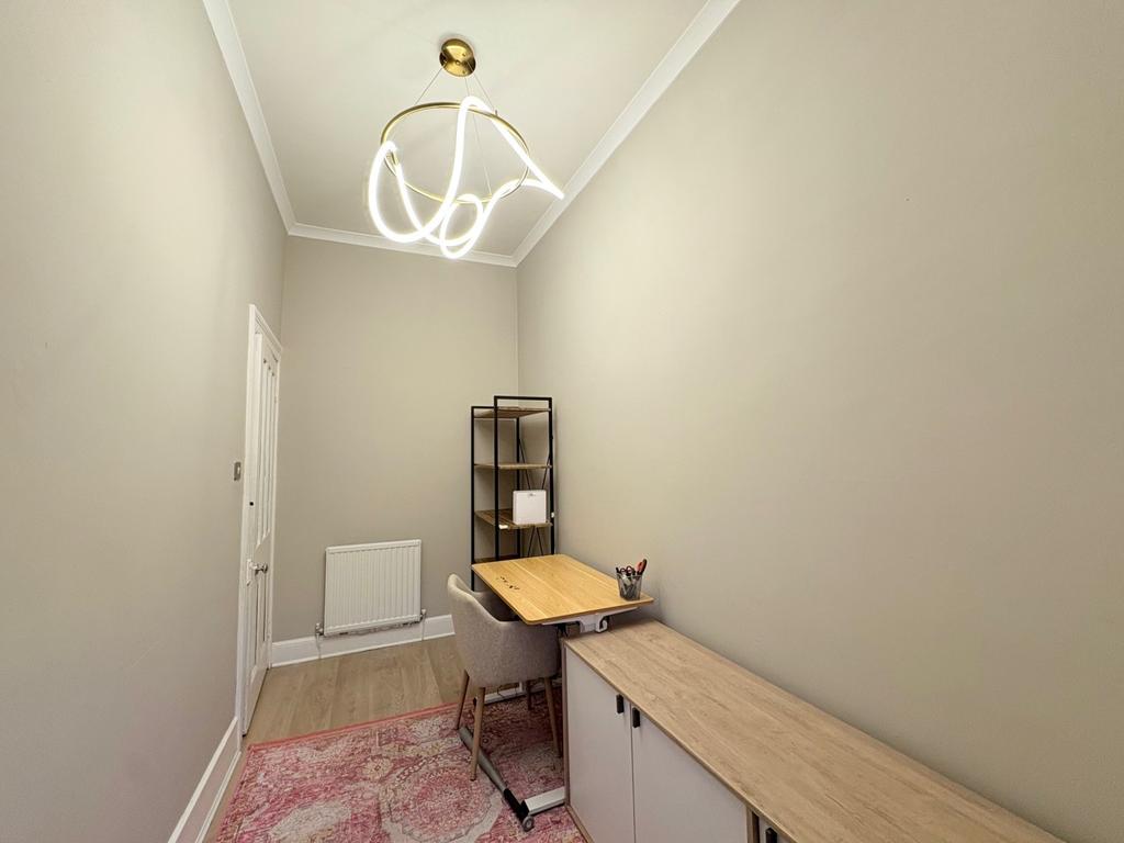 22 6 MR 2nd Bedroom Home Office-2jpg