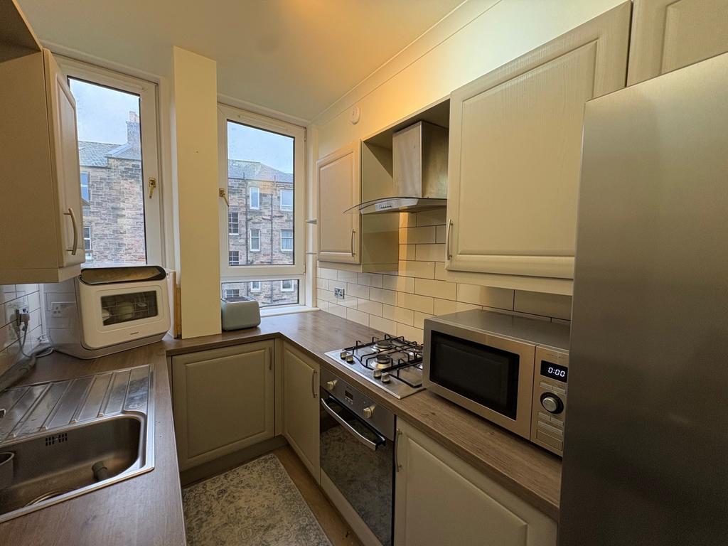22 6 MR Kitchen