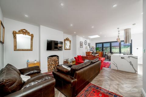 5 bedroom house for sale, Palmerston Crescent, London N13