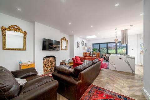 5 bedroom house for sale, Palmerston Crescent, London N13
