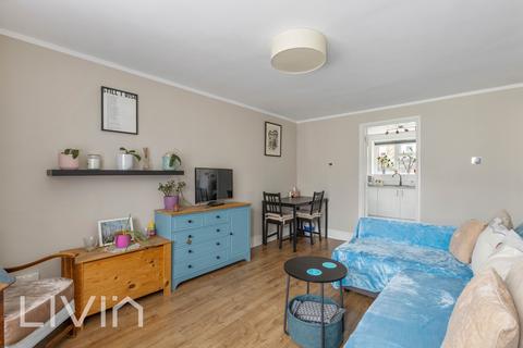 undefined, London SE25