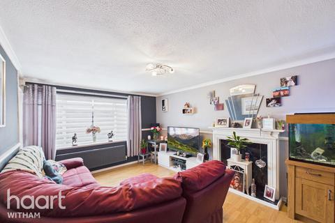 4 bedroom end of terrace house for sale, Hemingway Road, Witham