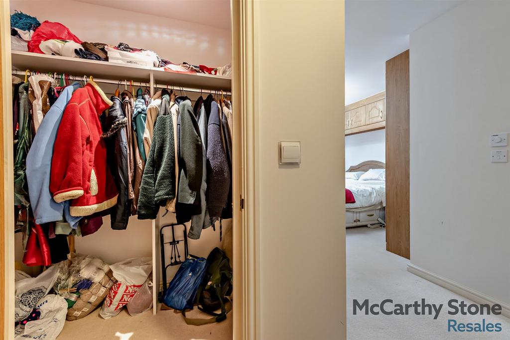 8678089-interior04-800.jpg