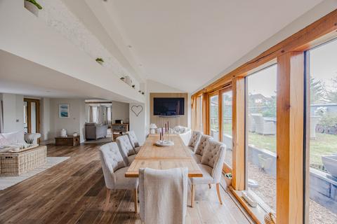 4 bedroom detached house for sale, Marham
