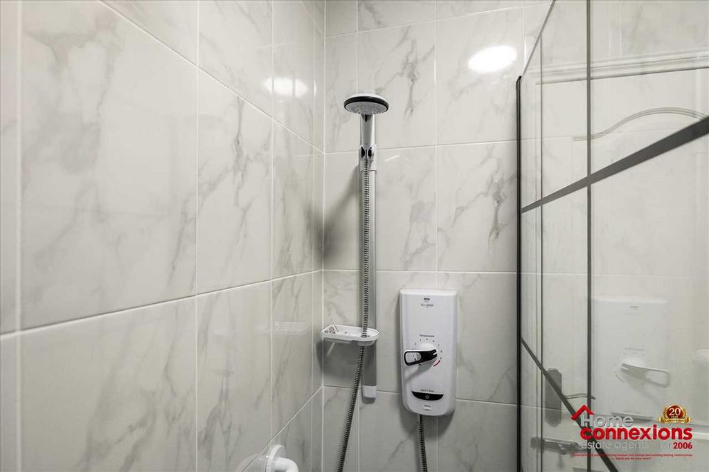 Lower Level Shower