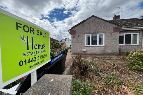 2 bedroom semi-detached bungalow for sale, Rhos Avenue, Hengoed CF82