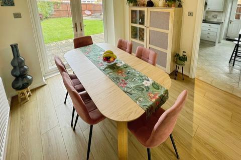 4 bedroom detached house for sale, Bro Dirion, Bridgend, CF31