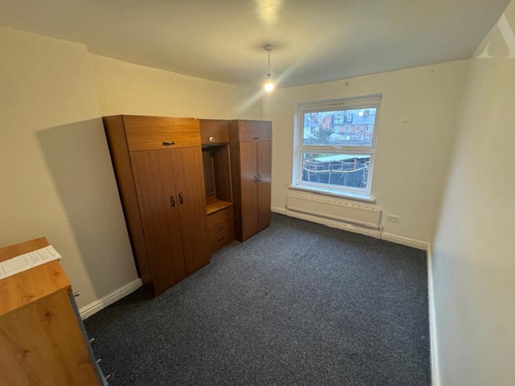 1 Fernbank Road Front bedroom 2.jpeg