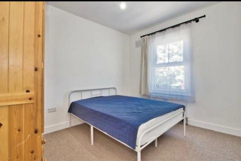 undefined, Staines Road, Feltham TW14