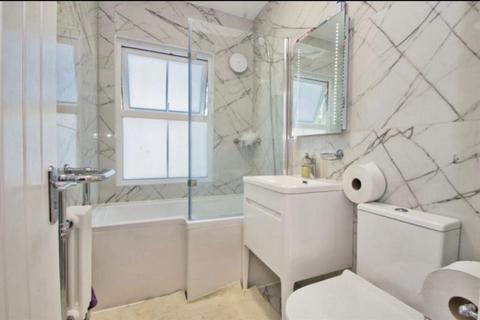 undefined, Staines Road, Feltham TW14