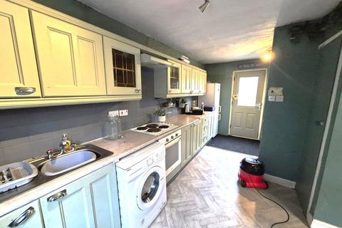 3 bedroom end of terrace house for sale, Kendal Road, Macclesfield SK11