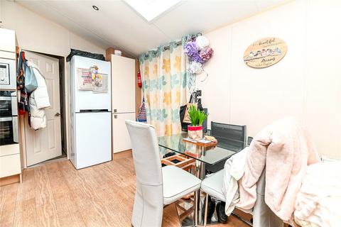 2 bedroom park home for sale, Shorefield, Shorefield Country Park, Downton, Hampshire, SO41