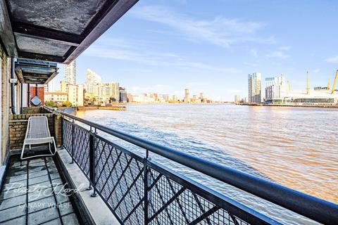Concordia Wharf, Cold Harbour, London E14