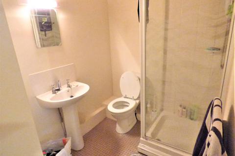 Studio to rent, Milford Court, Surbiton KT5