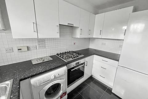 undefined, London Road, Slough SL3