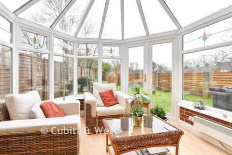 4 bedroom detached house for sale, The Stennings, East Grinstead, West Sussex