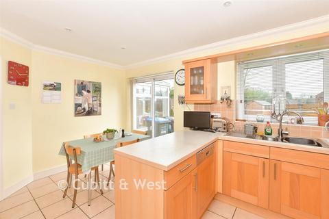 4 bedroom detached house for sale, The Stennings, East Grinstead, West Sussex