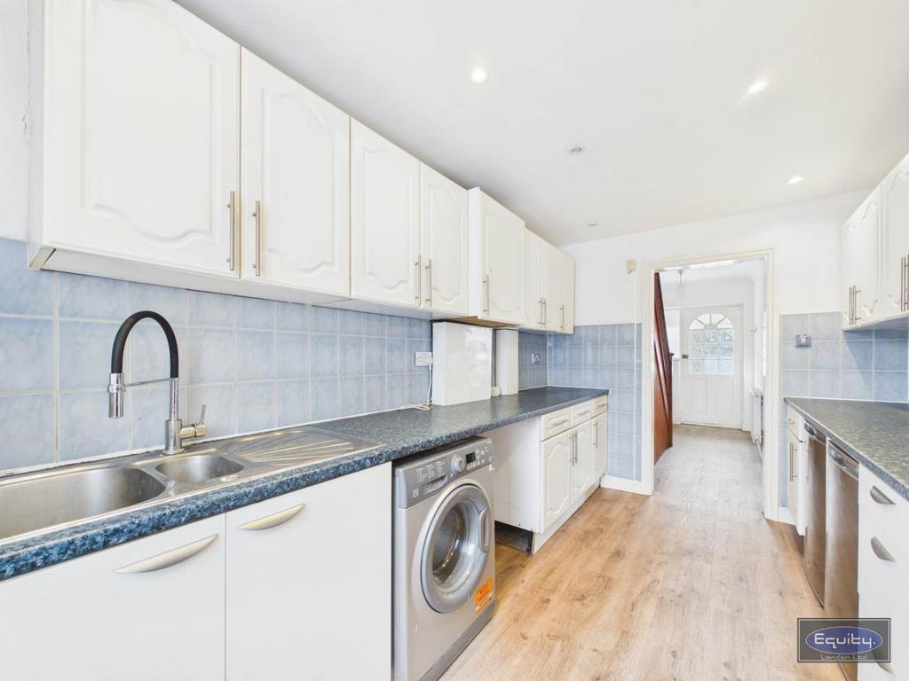 Kitchen (2)