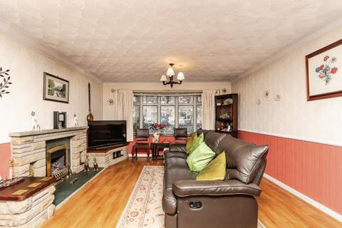 2 bedroom bungalow for sale, Downland Crescent, West Yorkshire WF11