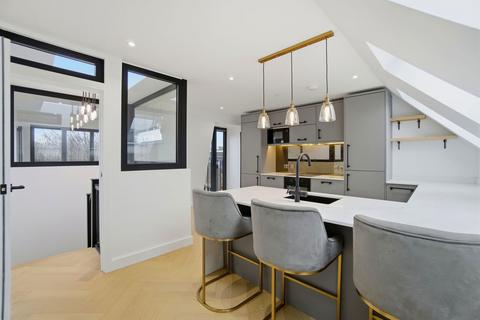 2 bedroom flat for sale, Glenroy Street, London W12