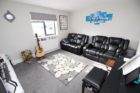 undefined, Langley Avenue, Worcester Park KT4