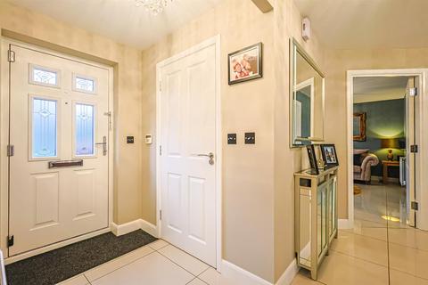 5 bedroom detached house for sale, Christmas Tree Crescent, Hockley SS5