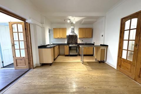 undefined, St Albans Avenue, East Ham, London, E6