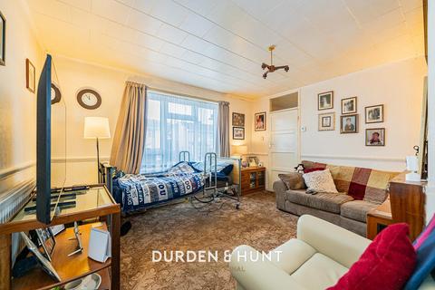 3 bedroom semi-detached house for sale, Barfields, Loughton, IG10