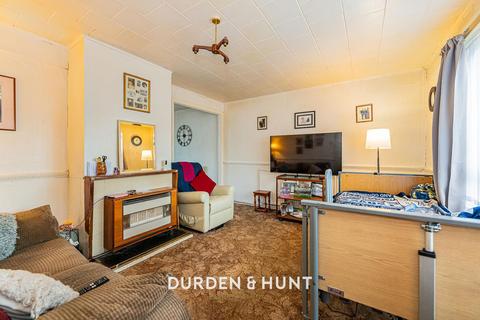 3 bedroom semi-detached house for sale, Barfields, Loughton, IG10