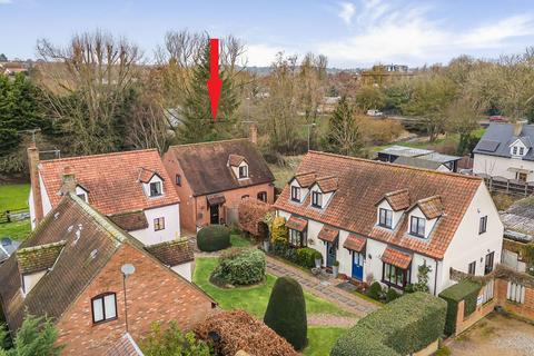 3 bedroom detached house for sale, Standon Court, Standon
