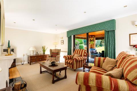 4 bedroom bungalow for sale, Dallington Road, Dallington, Northampton, Northamptonshire, NN5