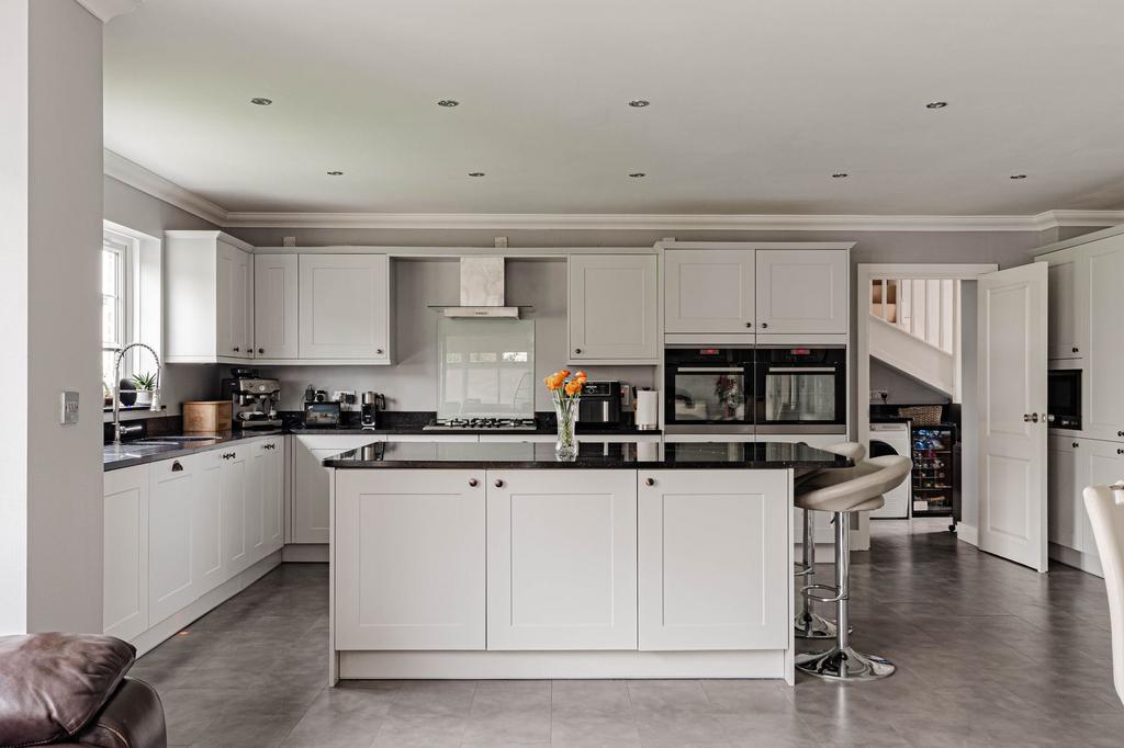 Kitchen / Breakfast (1)