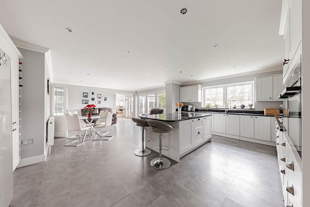 Kitchen / Breakfast Room (1)