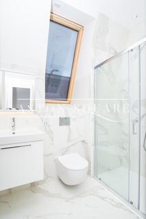 2 bedroom flat to rent, Green Lane, London, NW4