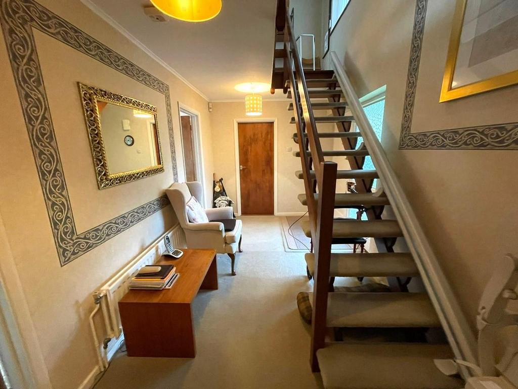 Hallway.jpg