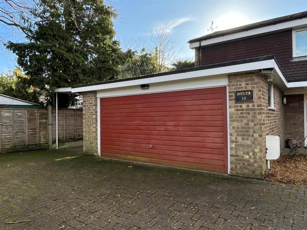 Garage.jpg