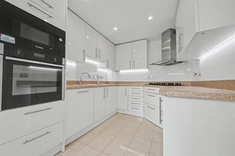 4 bedroom end of terrace house for sale, The Lawns, Shenley