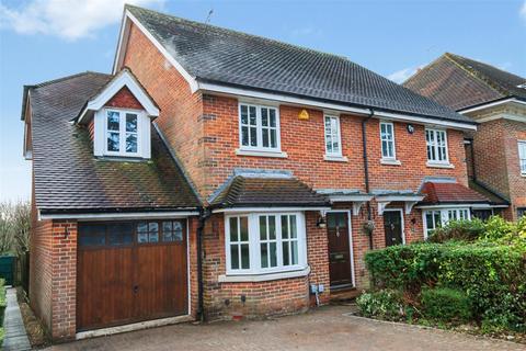 4 bedroom end of terrace house for sale, The Lawns, Shenley