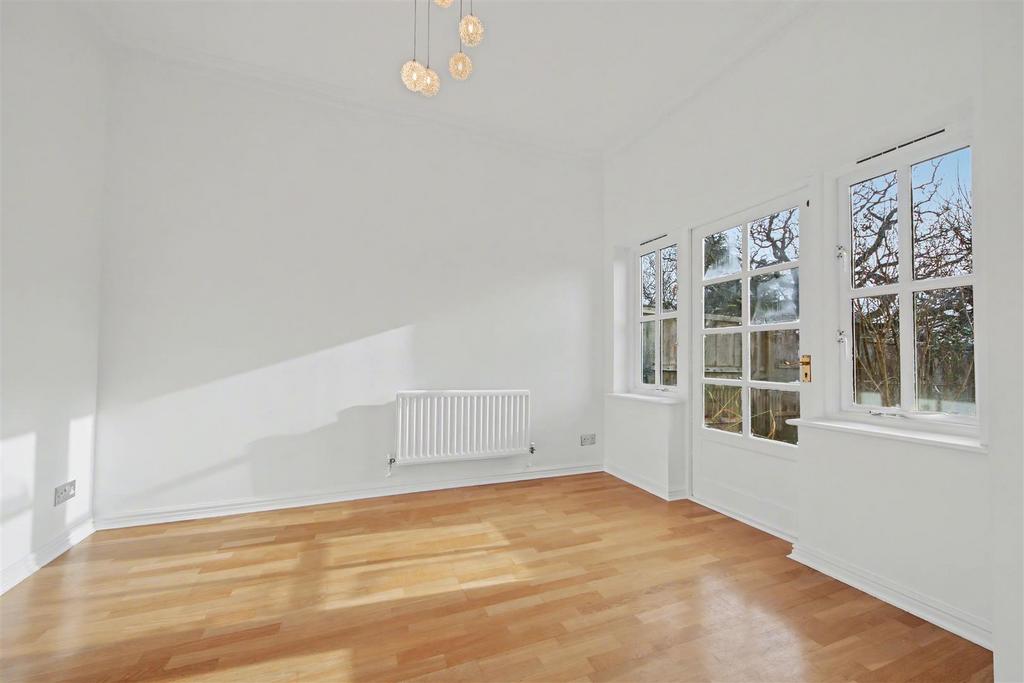 Dining Room.jpg