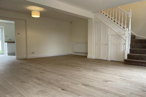 undefined, London E14