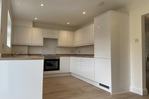 undefined, London E14
