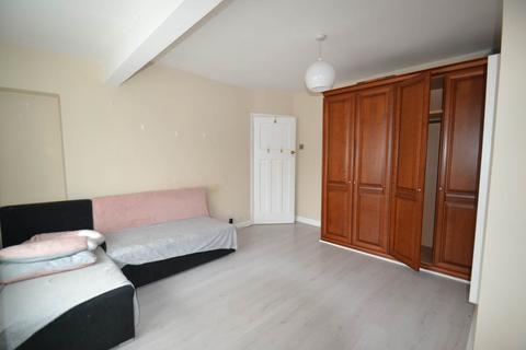 undefined, Langdale, Greenford