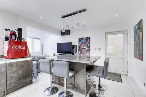 3 bedroom property for sale, Lodge Farm Lane, Nottingham NG5