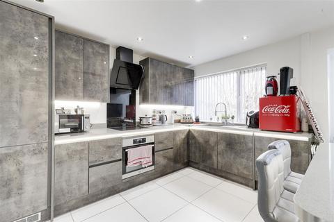 3 bedroom property for sale, Lodge Farm Lane, Nottingham NG5