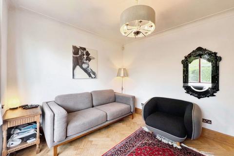 5 bedroom detached house for sale, Selvage Lane, London, NW7