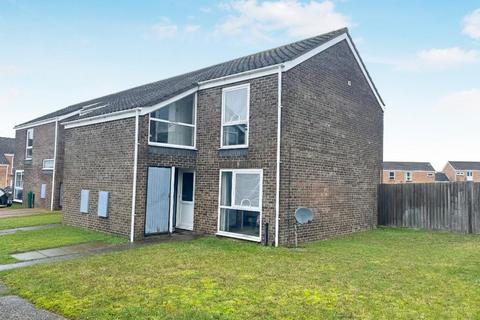 2 bedroom end of terrace house for sale, Apple Close, Brandon IP27