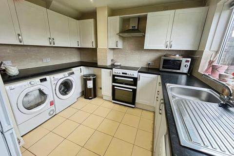 2 bedroom end of terrace house for sale, Apple Close, Brandon IP27