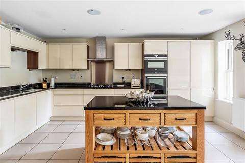 4 bedroom terraced house for sale, REIGATE ROAD, SOUTH LEATHERHEAD, KT22