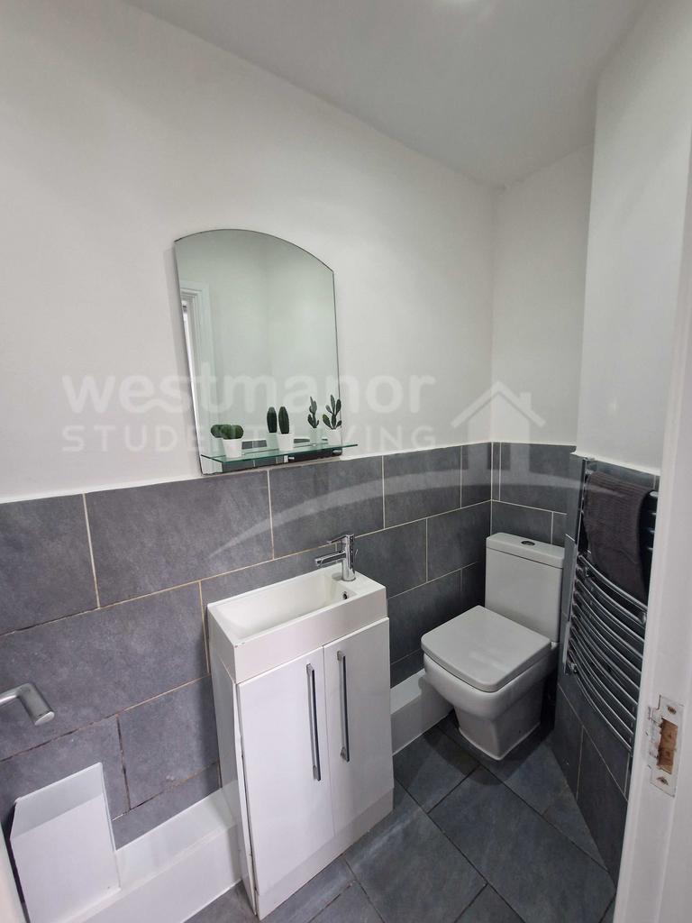 W/c   ground floor
