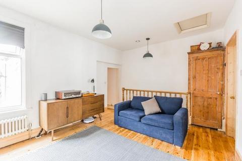 undefined, Cheshunt Road, London, E7